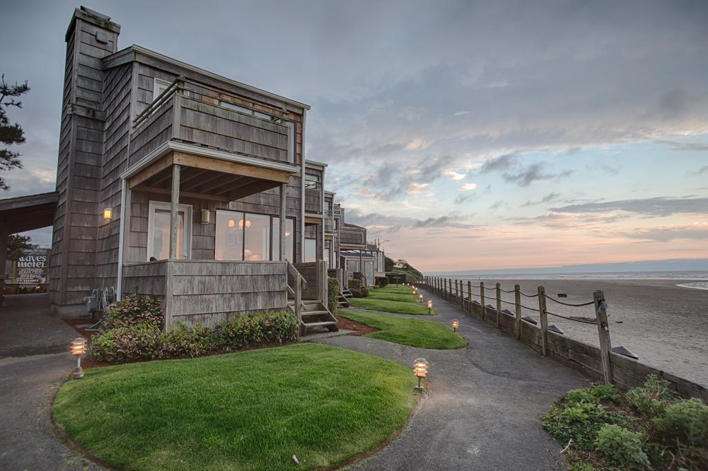 The Waves Hotel Cannon Beach Exterior photo
